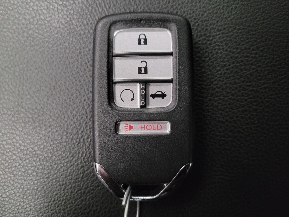 2019 Honda Accord in Montclair, CA 91763 - 18107230 32