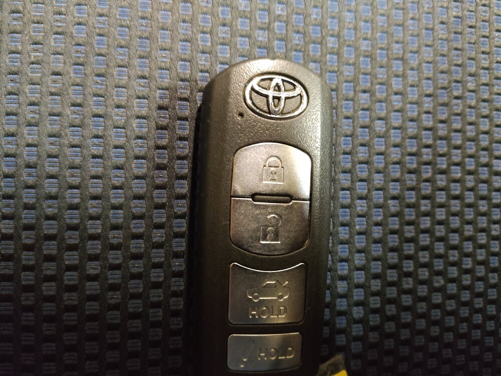 2018 Toyota Yaris in Plano, TX 75074 - 18107274 32