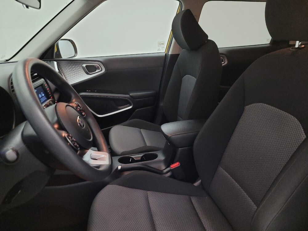 2020 Kia Soul in Glendale, AZ 85301 - 18107285 17