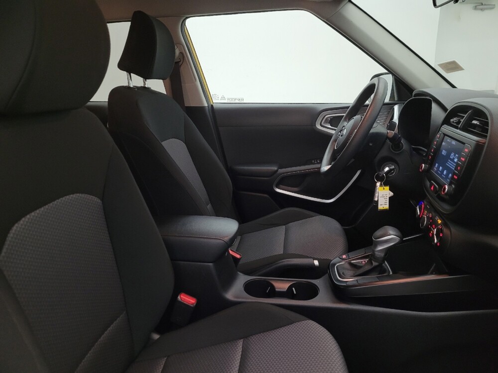 2020 Kia Soul in Glendale, AZ 85301 - 18107285 21