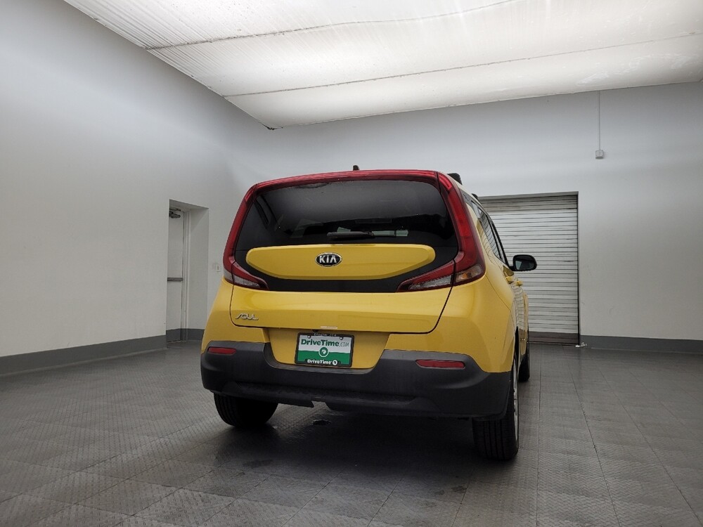 2020 Kia Soul in Glendale, AZ 85301 - 18107285 7