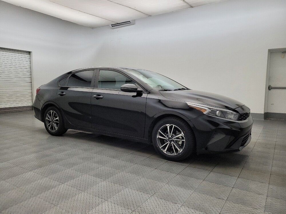 2023 Kia Forte in Phoenix, AZ 85022 - 18107287 11