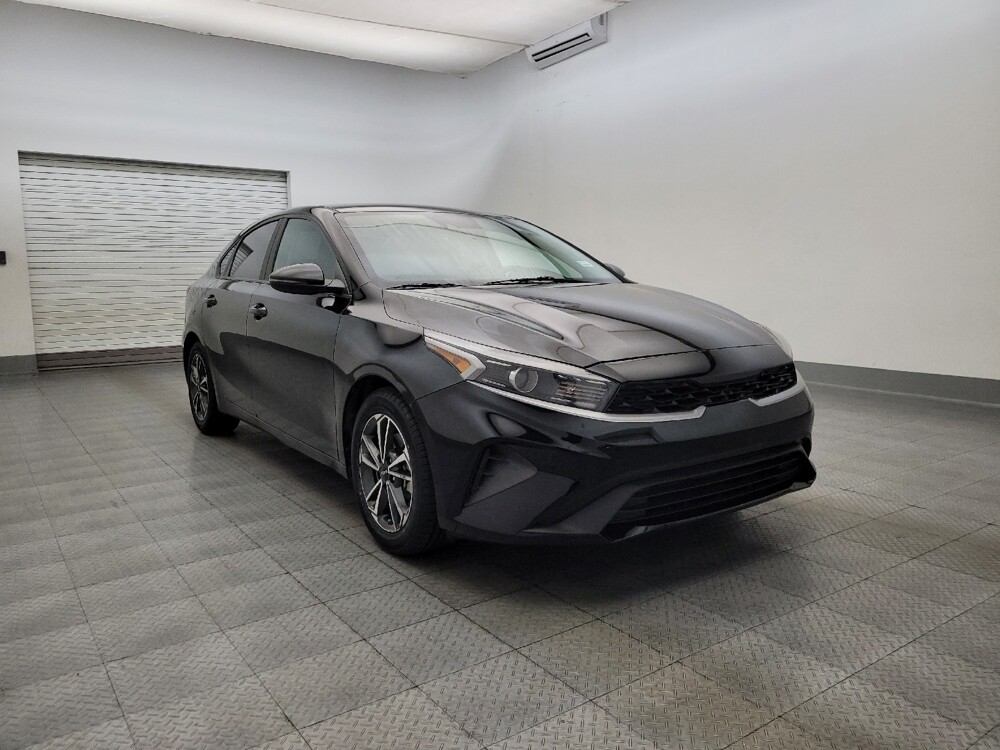 2023 Kia Forte in Phoenix, AZ 85022 - 18107287 13