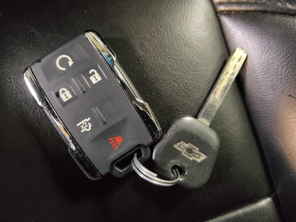 2015 Chevrolet Suburban in Bradenton, FL 34207 - 18107292 32