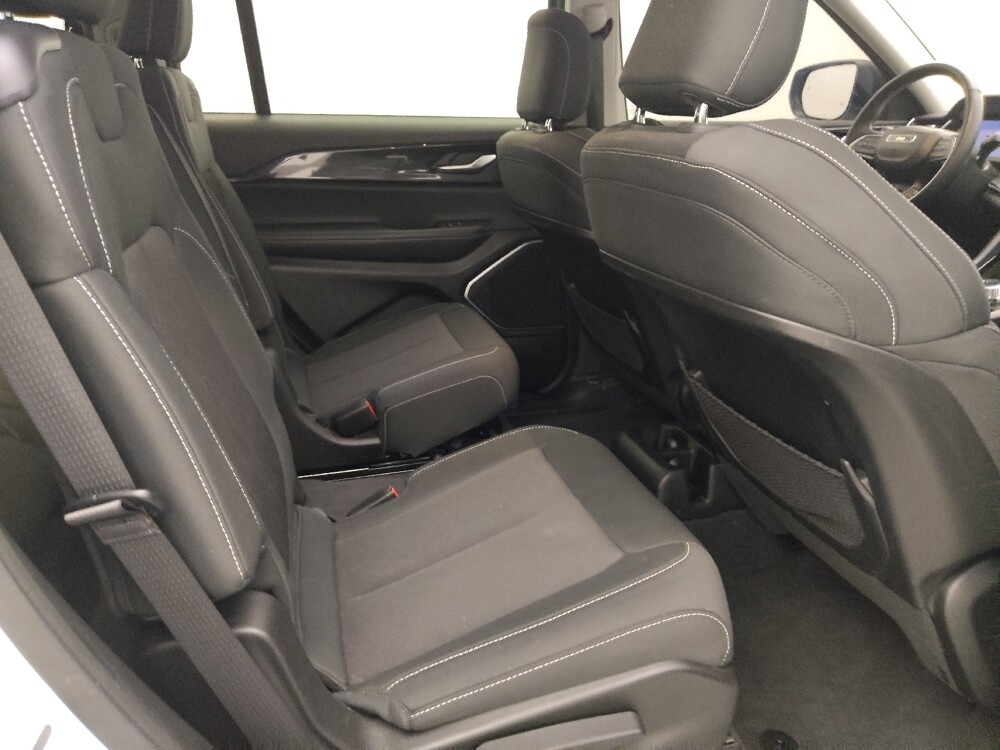 2022 Jeep Grand Cherokee L in Tallahassee, FL 32304 - 18107295 19