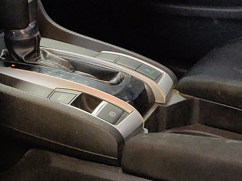 2016 Honda Civic in Tampa, FL 33619 - 18107299 26