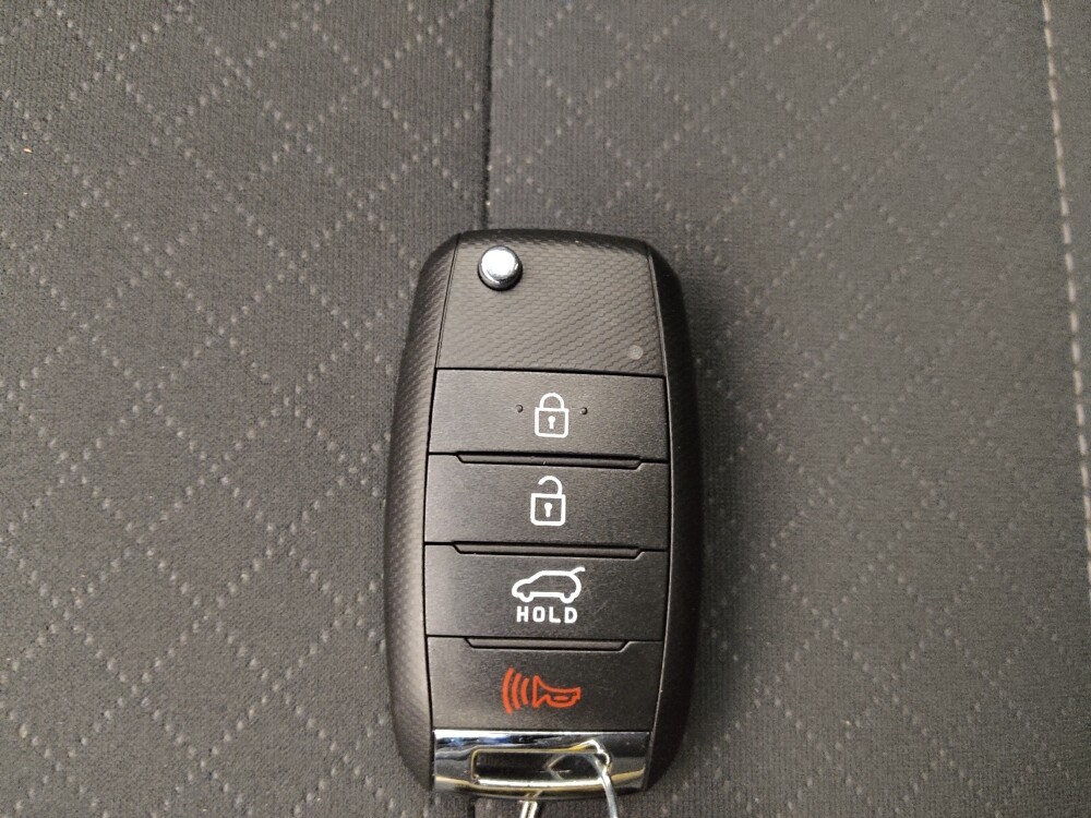 2019 Kia Sorento in Clearwater, FL 33764 - 18107301 32