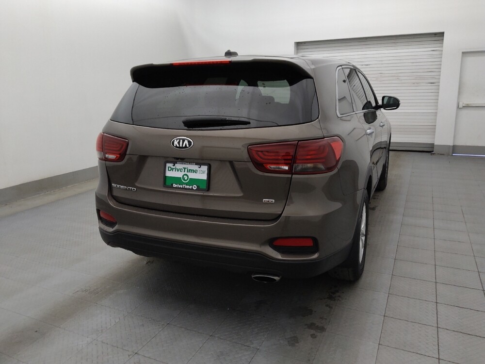 2019 Kia Sorento in Clearwater, FL 33764 - 18107301 7