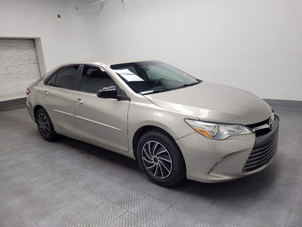 2016 Toyota Camry in Las Vegas, NV 89102 - 18107310 11