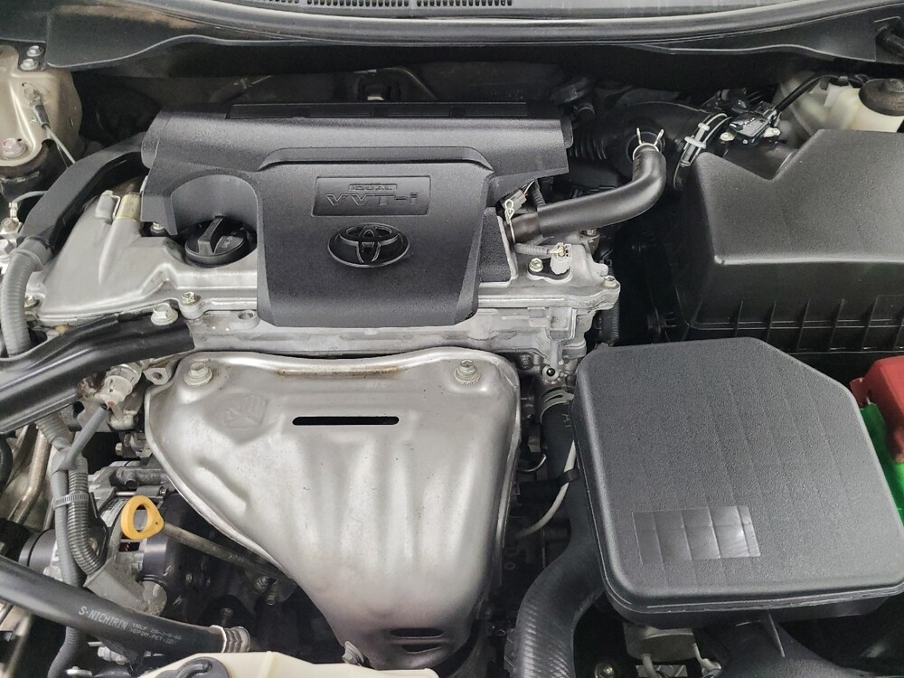 2016 Toyota Camry in Las Vegas, NV 89102 - 18107310 30