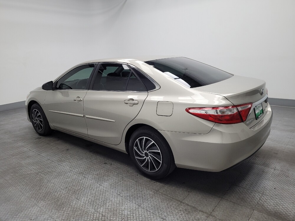 2016 Toyota Camry in Las Vegas, NV 89102 - 18107310 3