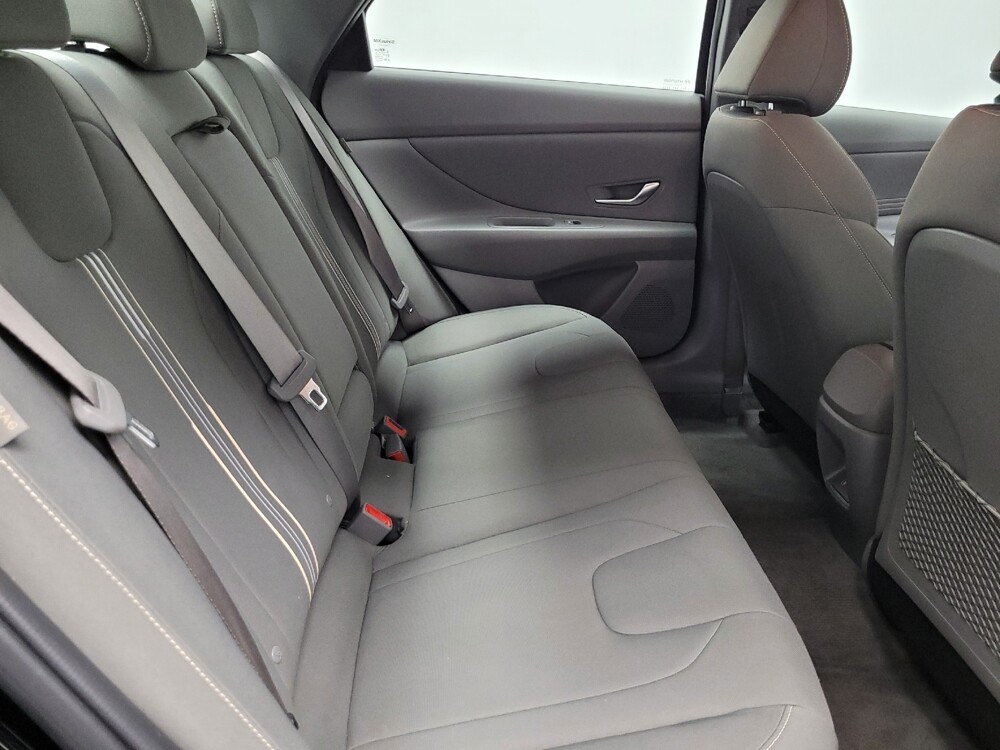 2025 Hyundai Elantra in Las Vegas, NV 89102 - 18107313 19