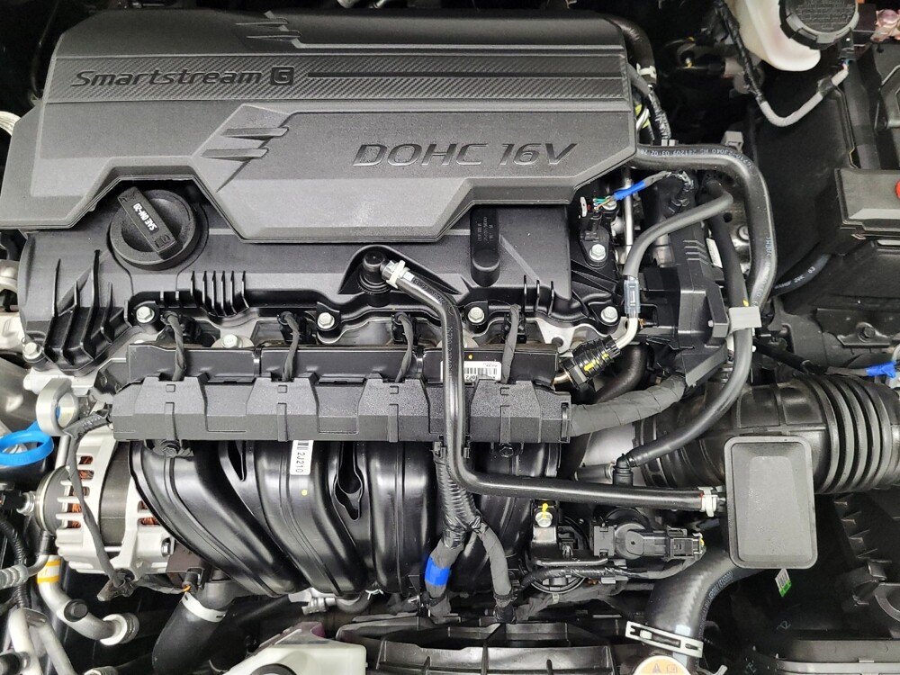 2025 Hyundai Elantra in Las Vegas, NV 89102 - 18107313 30