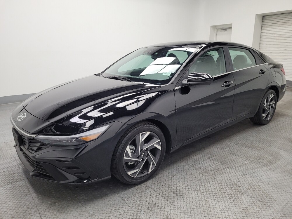 2025 Hyundai Elantra in Las Vegas, NV 89102 - 18107313 2