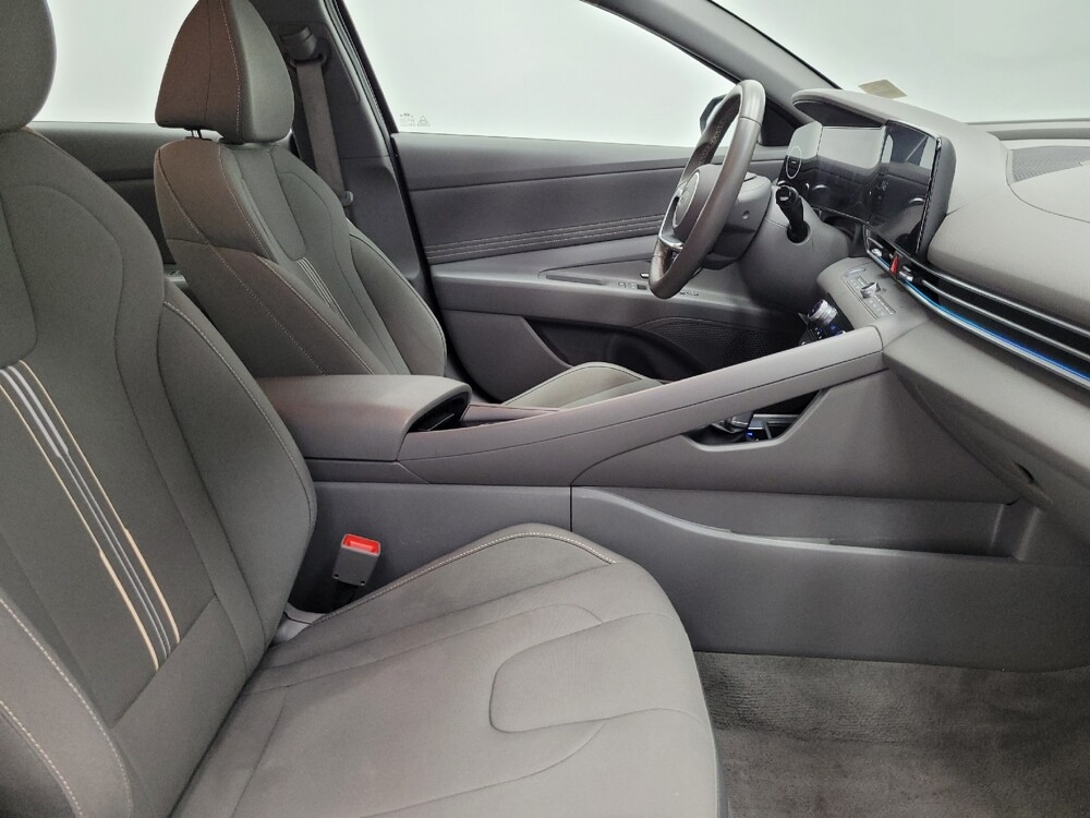 2025 Hyundai Elantra in Las Vegas, NV 89102 - 18107313 21