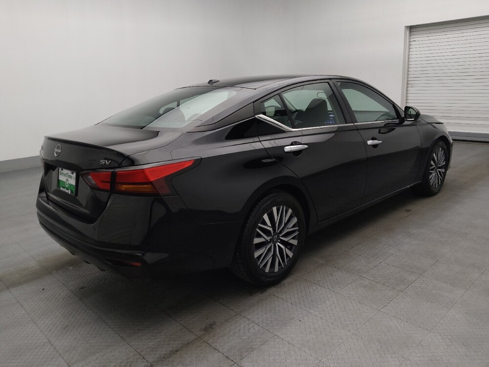 2023 Nissan Altima in Bradenton, FL 34207 - 18107320 10