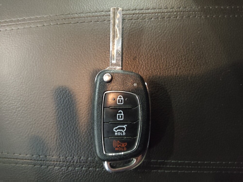 2017 Hyundai Santa Fe in Ocala, FL 34471 - 18107323 32