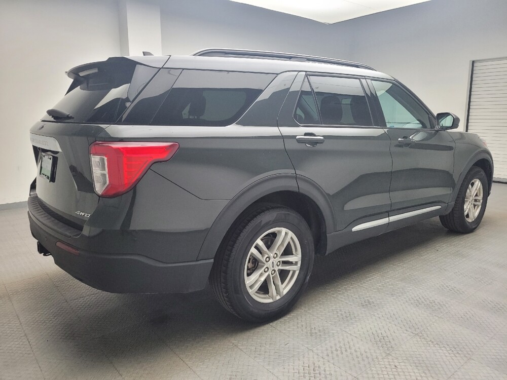 2022 Ford Explorer in Taylor, MI 48180 - 18107324 10