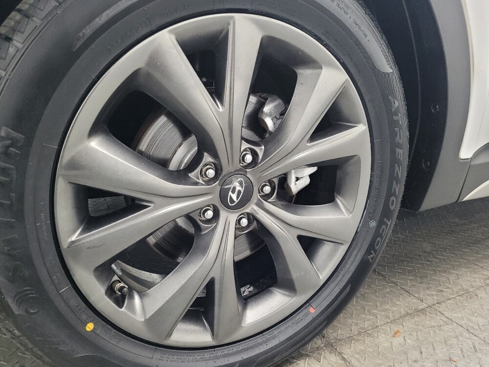 2017 Hyundai Santa Fe in Ocala, FL 34471 - 18107331 31