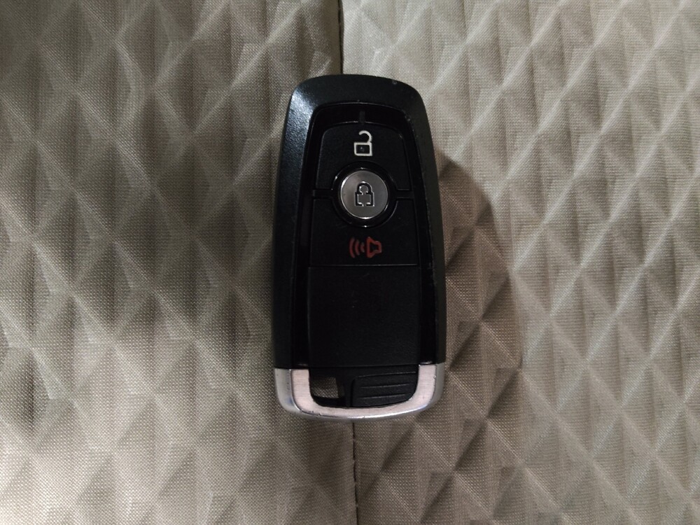 2020 Ford Escape in Jacksonville, FL 32225 - 18107350 32