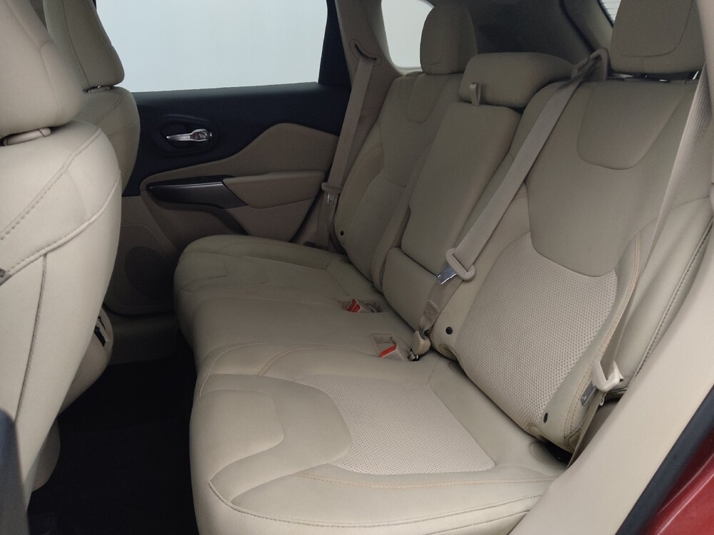 2019 Jeep Cherokee in Jacksonville, FL 32225 - 18107356 18