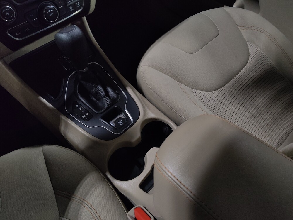 2019 Jeep Cherokee in Jacksonville, FL 32225 - 18107356 26