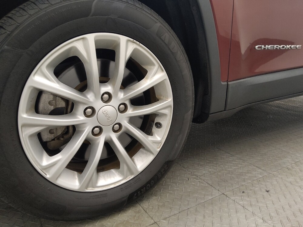 2019 Jeep Cherokee in Jacksonville, FL 32225 - 18107356 31