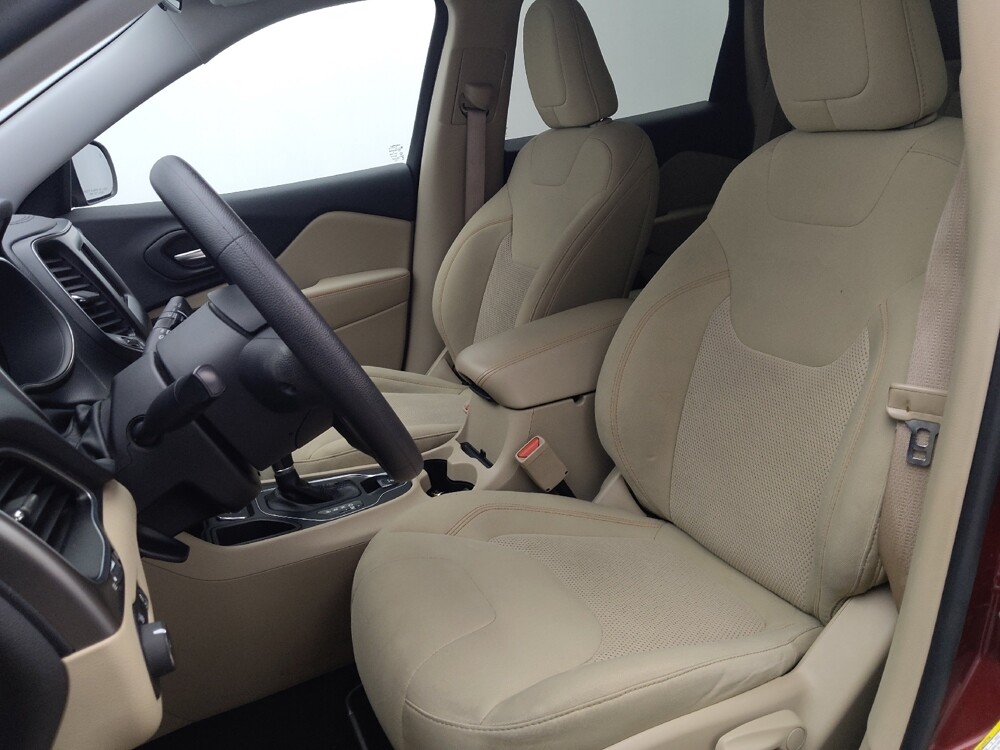 2019 Jeep Cherokee in Jacksonville, FL 32225 - 18107356 17