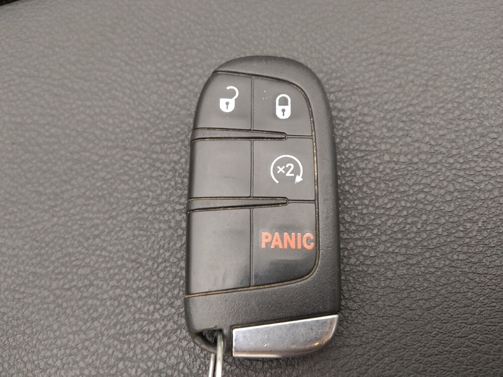 2020 Jeep Renegade in Lakewood, CO 80215 - 18107379 32