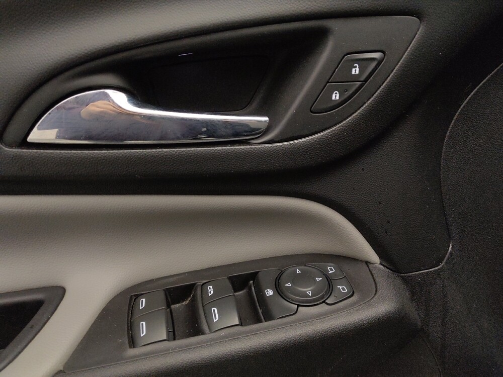 2020 Chevrolet Equinox in Lakewood, CO 80215 - 18107380 27