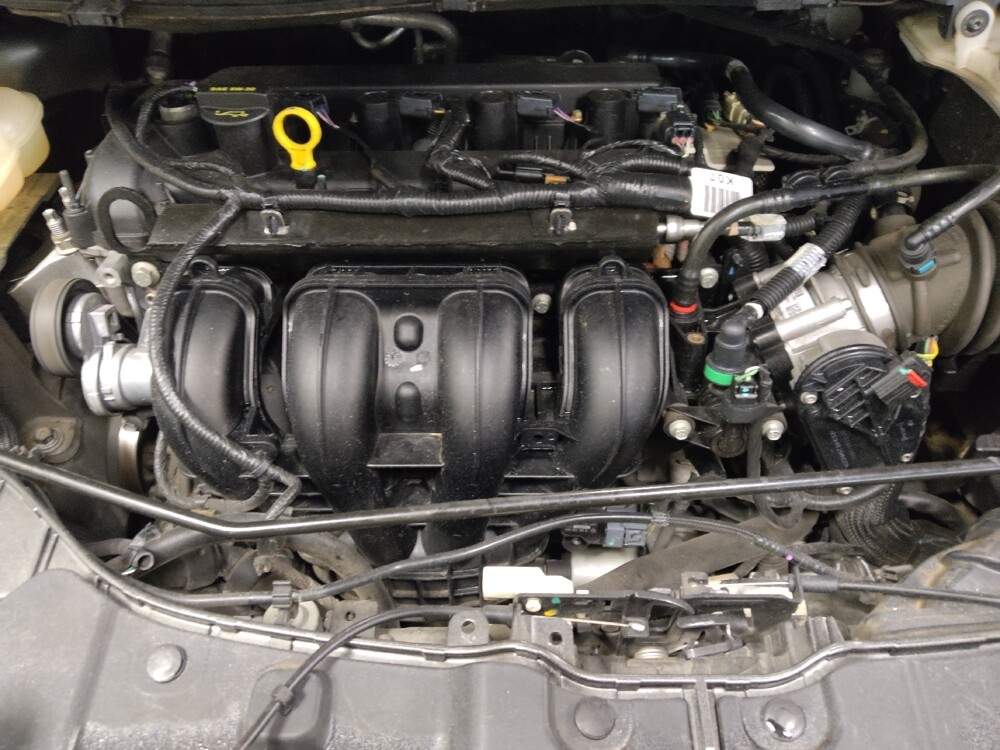 2016 Ford Escape in Baton Rouge, LA 70816 - 18107391 30