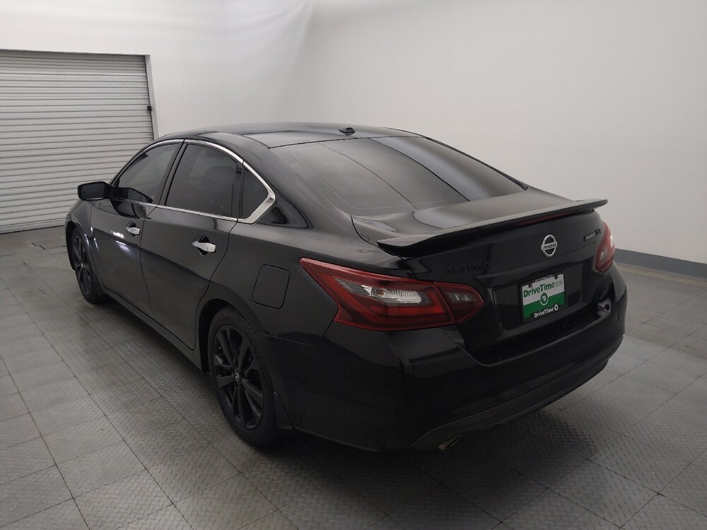 2018 Nissan Altima in Live Oak, TX 78233 - 18107401 5