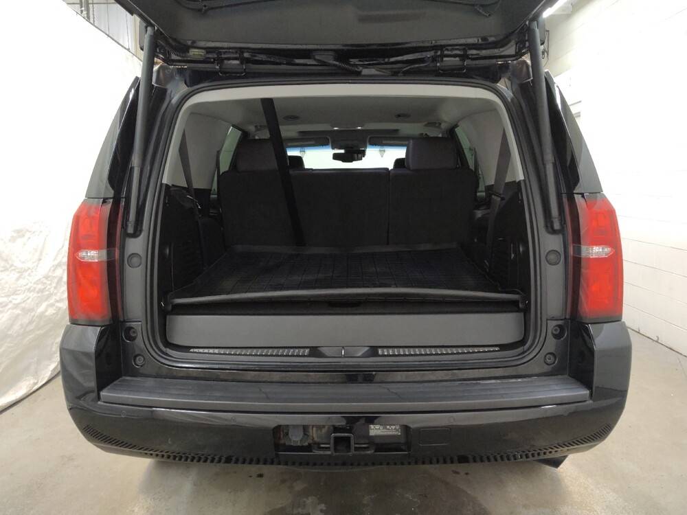 2018 Chevrolet Tahoe in Cincinnati, OH 45255 - 18107409 29