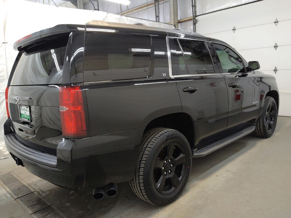 2018 Chevrolet Tahoe in Cincinnati, OH 45255 - 18107409 10