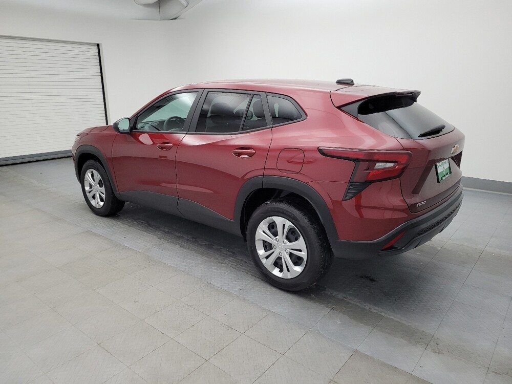 2025 Chevrolet Trax in Toledo, OH 43617 - 18107422 3