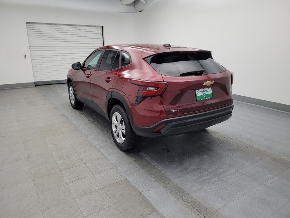 2025 Chevrolet Trax in Toledo, OH 43617 - 18107422 5
