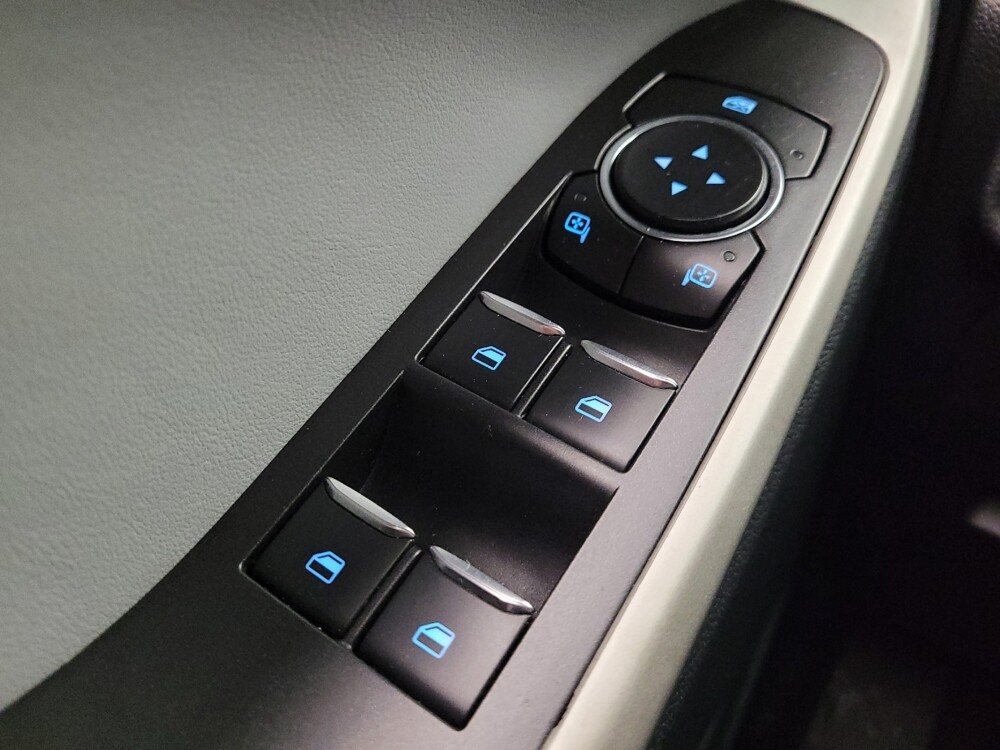 2021 Ford Explorer in Toledo, OH 43617 - 18107424 27