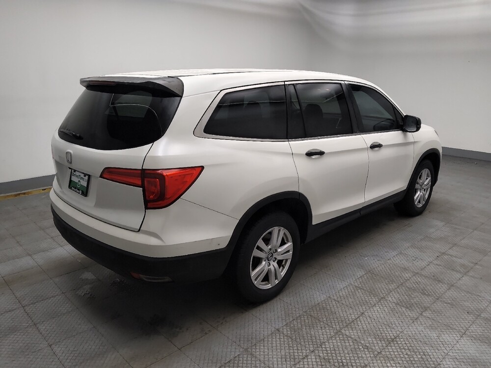 2018 Honda Pilot in Midlothian, IL 60445 - 18107449 10