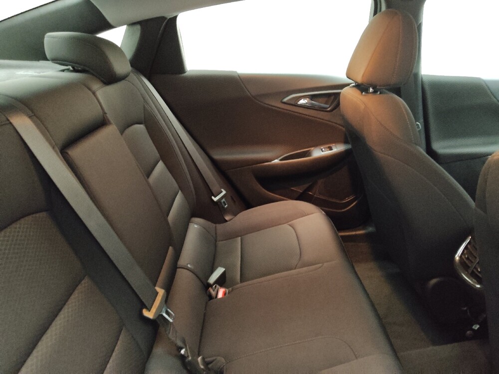 2023 Chevrolet Malibu in Midlothian, IL 60445 - 18107450 19