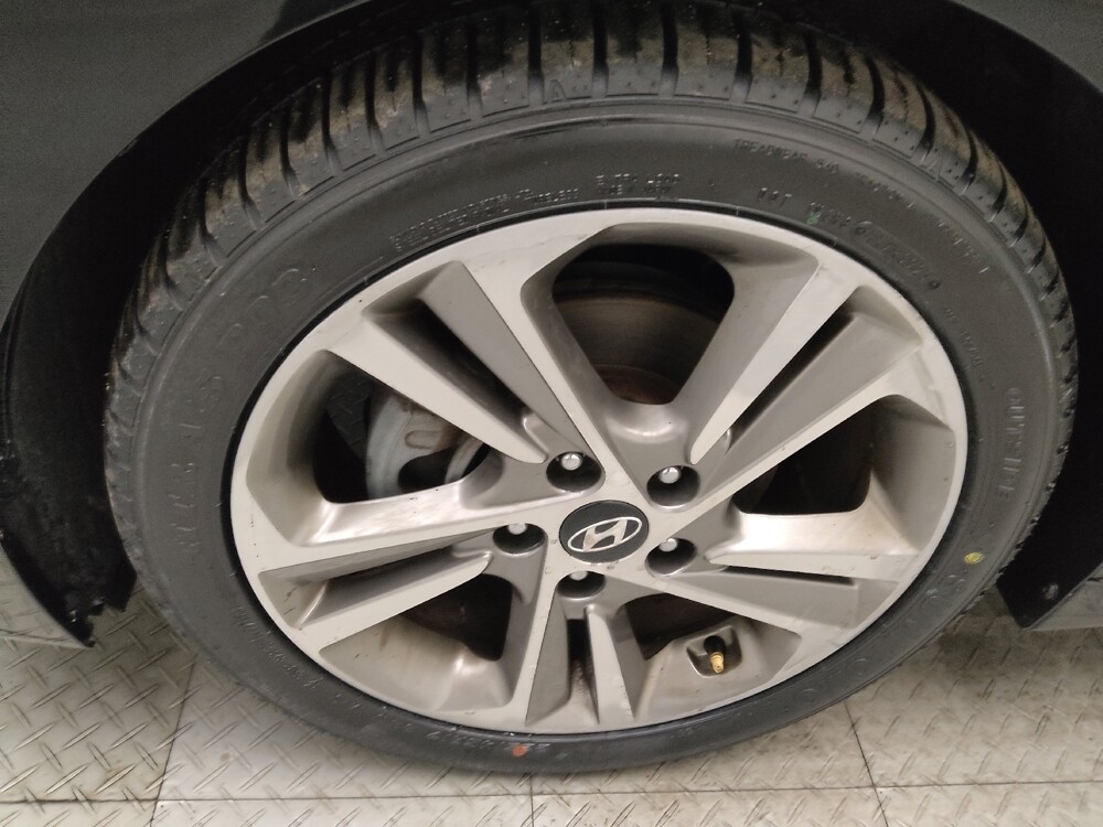 2017 Hyundai Elantra in Midlothian, IL 60445 - 18107451 31