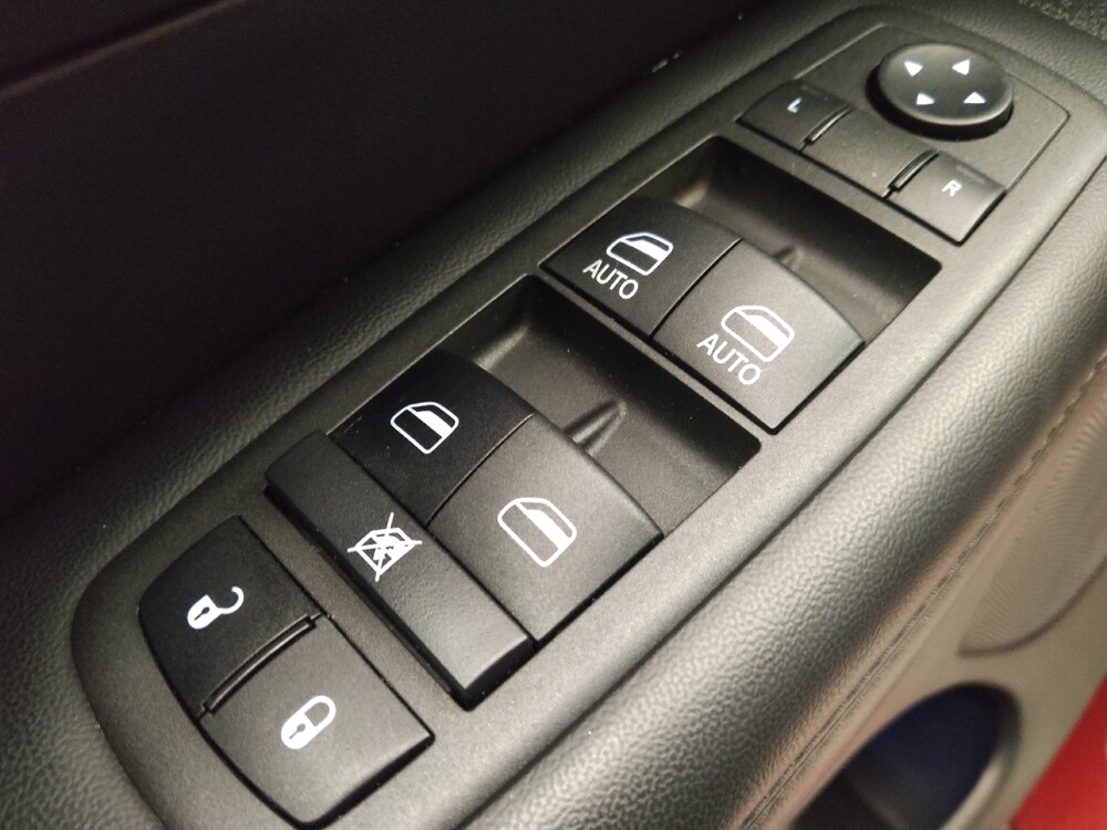 2021 Jeep Grand Cherokee in Midlothian, IL 60445 - 18107452 27