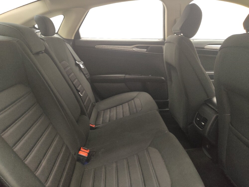 2020 Ford Fusion in Midlothian, IL 60445 - 18107453 19