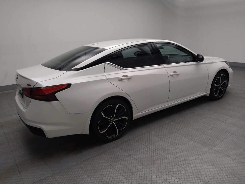 2023 Nissan Altima in Lombard, IL 60148 - 18107455 10