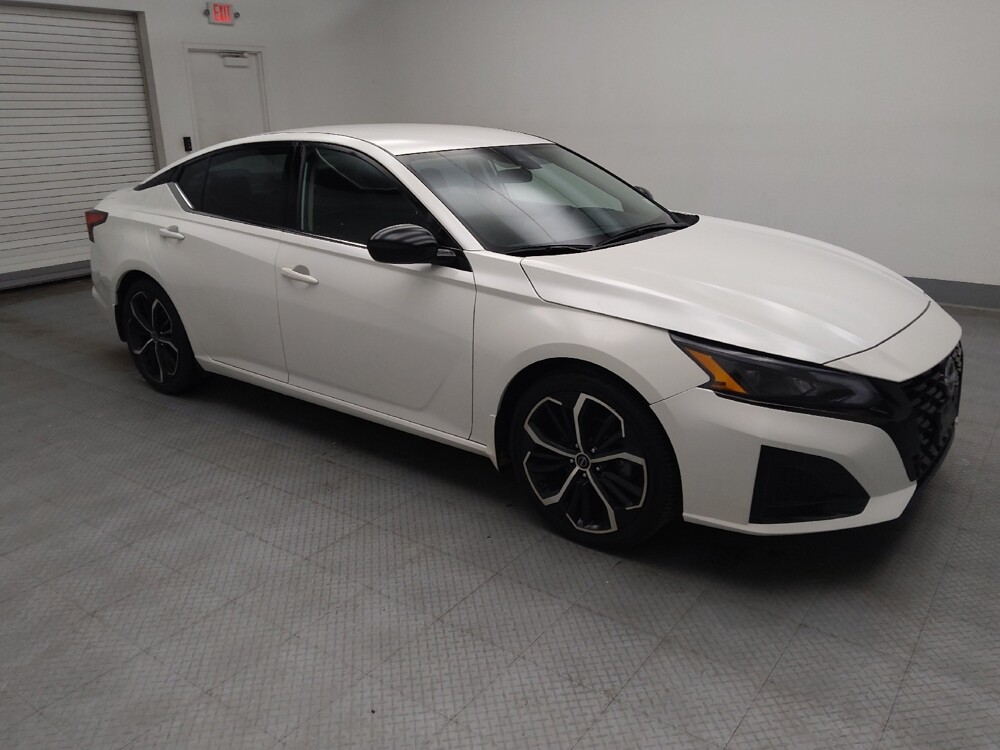 2023 Nissan Altima in Lombard, IL 60148 - 18107455 11