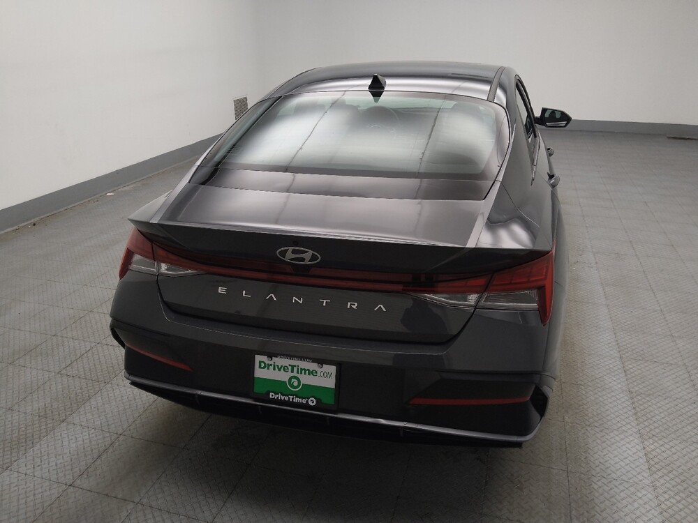 2024 Hyundai Elantra in Lombard, IL 60148 - 18107456 7