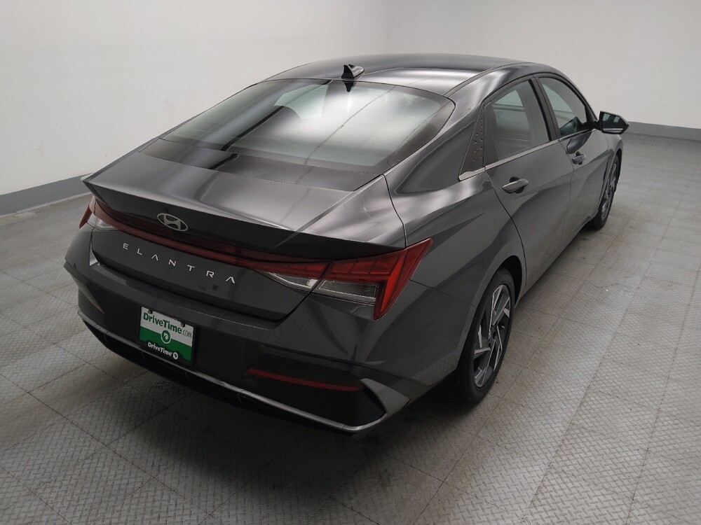 2024 Hyundai Elantra in Lombard, IL 60148 - 18107456 9