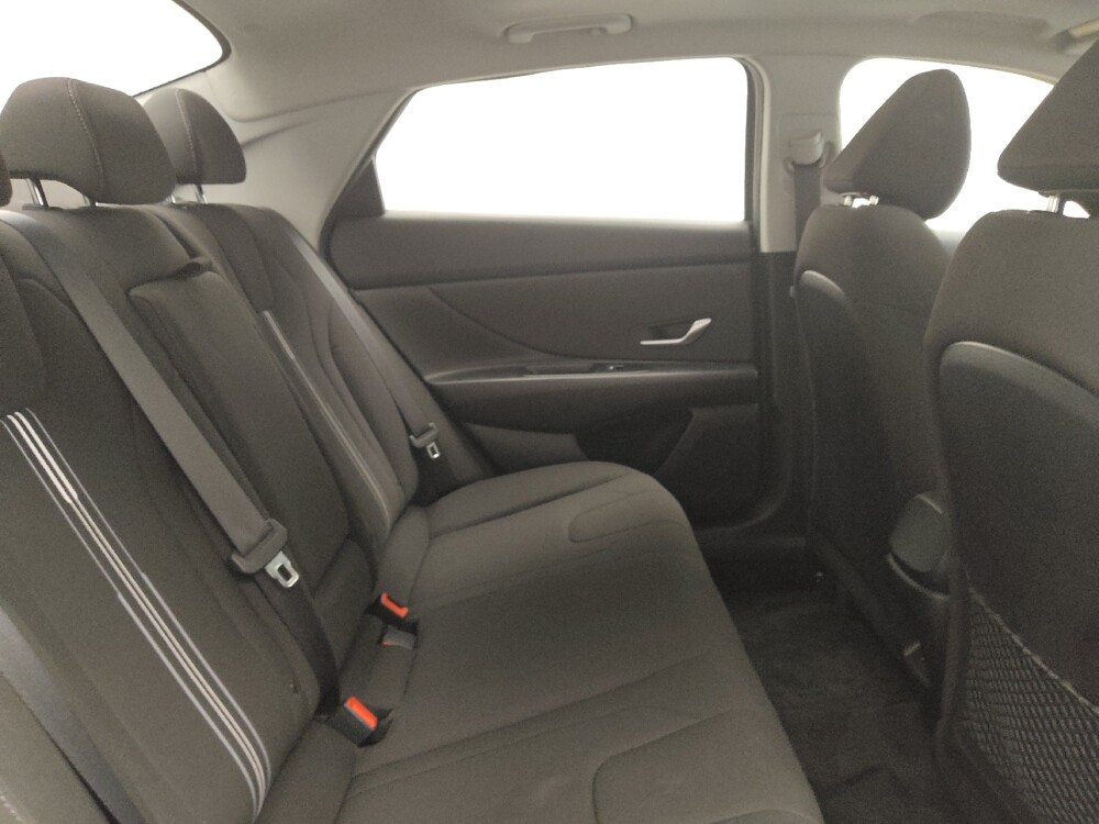 2024 Hyundai Elantra in Lombard, IL 60148 - 18107456 19