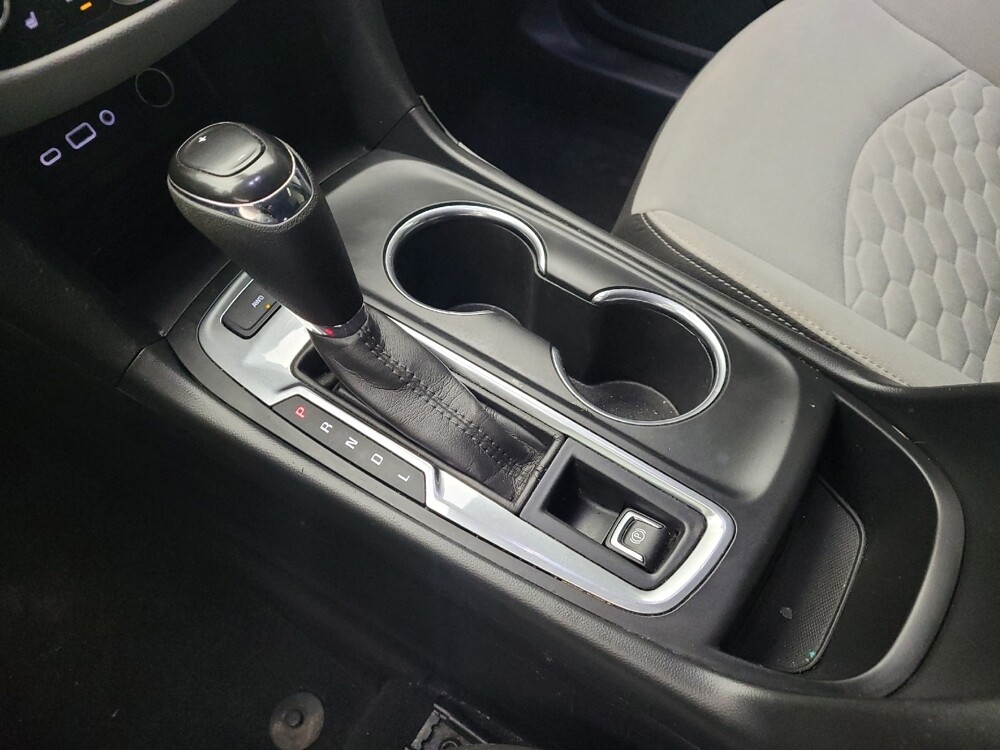 2020 Chevrolet Equinox in Taylor, MI 48180 - 18107459 26