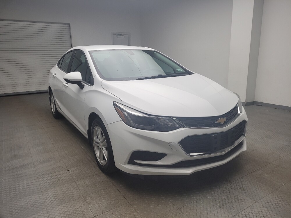2016 Chevrolet Cruze in Taylor, MI 48180 - 18107460 13