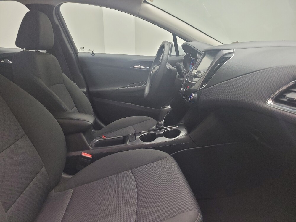 2016 Chevrolet Cruze in Taylor, MI 48180 - 18107460 21